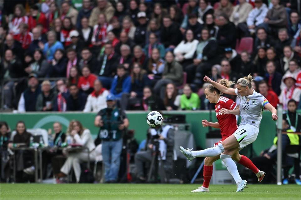 Große Kulisse: Das Kölner Stadion war so voll wie noch nie in einem Pokalfinale.Fabian Strauch/dpa