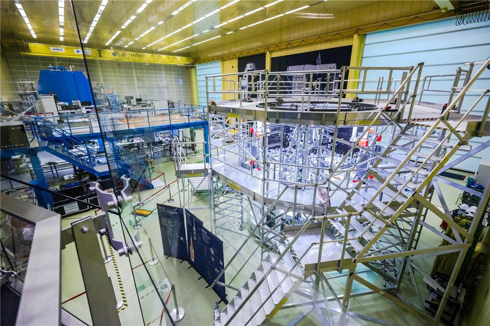 Große Luft- und Raumfahrtunternehmen wie Airbus sitzen in Bremen. (Archivbild)Sina Schuldt/dpa