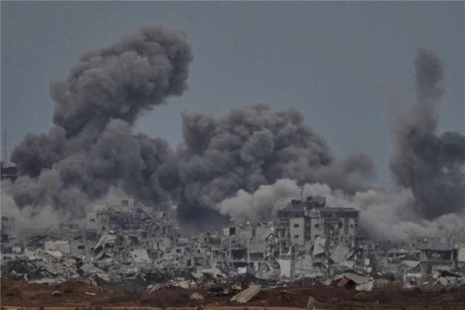 Israels Kabinett billigt Gaza-Abkommen mit der Hamas Große Teile des Gazastreifens sind nach zwei Jahren Krieg zerstört.Ariel Schalit/AP/dpa