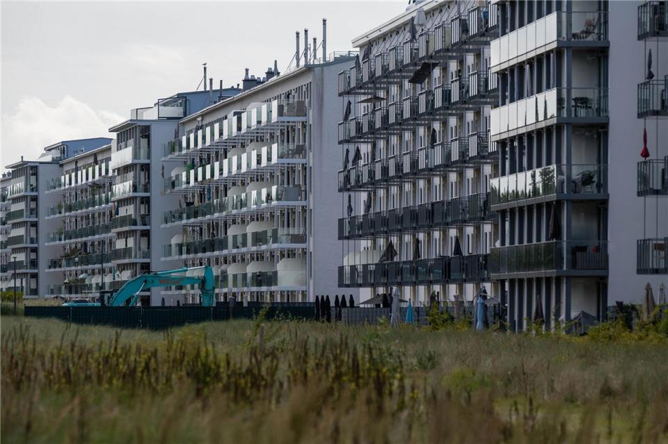 Standort für Doku-Zentrum Prora „nicht abschließend geklärt“ Große Teile des NS-Baus in Prora auf Rügen sind etwa in Ferienwohnungen umgewandelt worden.Stefan Sauer/dpa