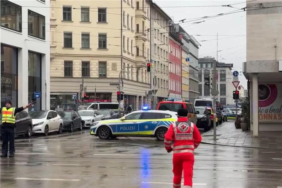 Großeinsatz in München.Peter Kneffel/dpa