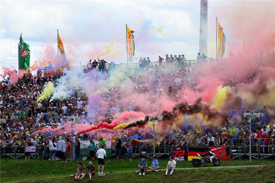 Großes Spektaktel: Mehr als 260.000 Besucher waren beim Deutschland-Grand-Prix dabei.Robert Michael/dpa