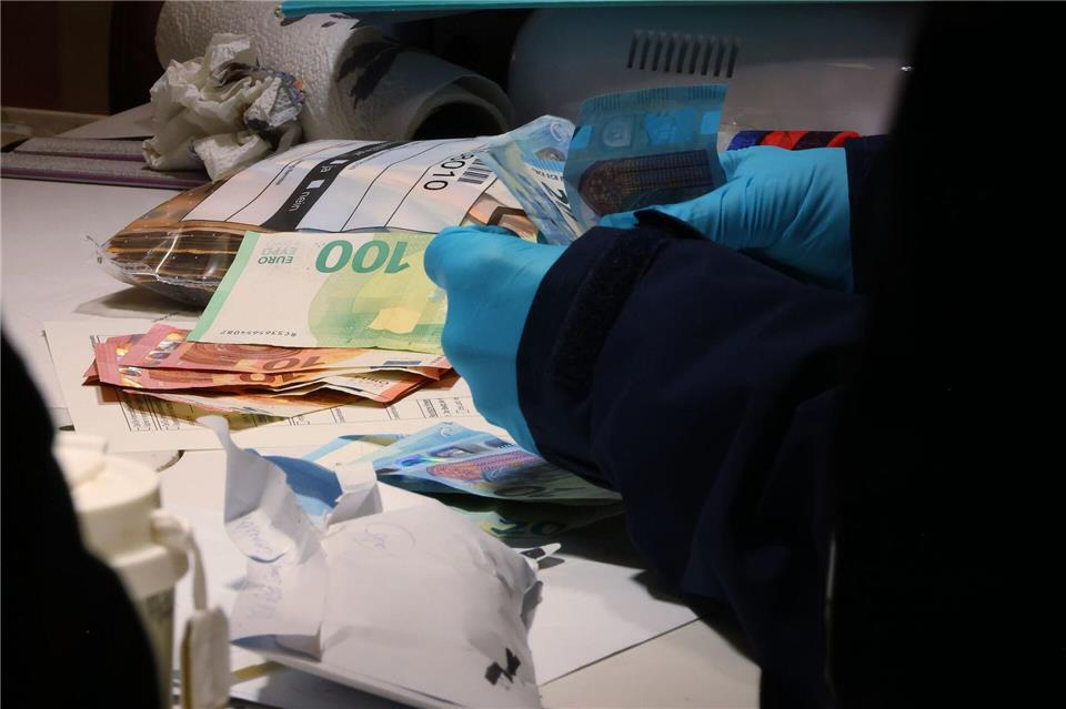 Großrazzia in Nagelstudios: Bargeld beschlagnahmt David Young/dpa