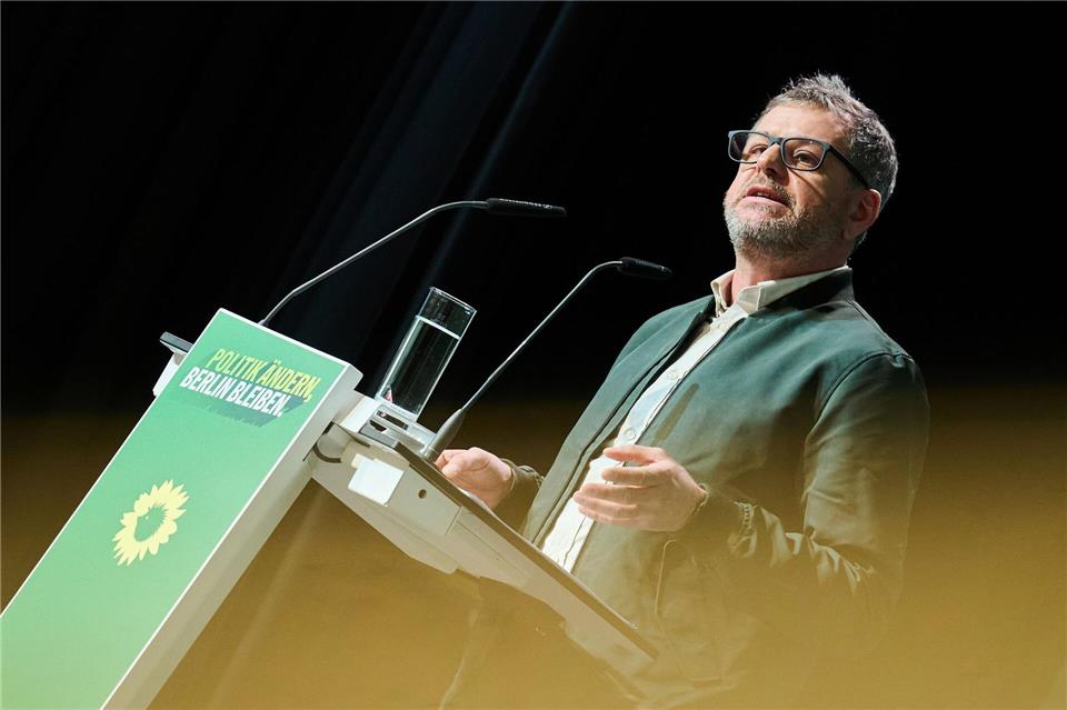 Grünen-Spitzenkandidat Werner Graf erntete für seine Rede auf dem Parteitag viel Beifall. Annette Riedl/dpa