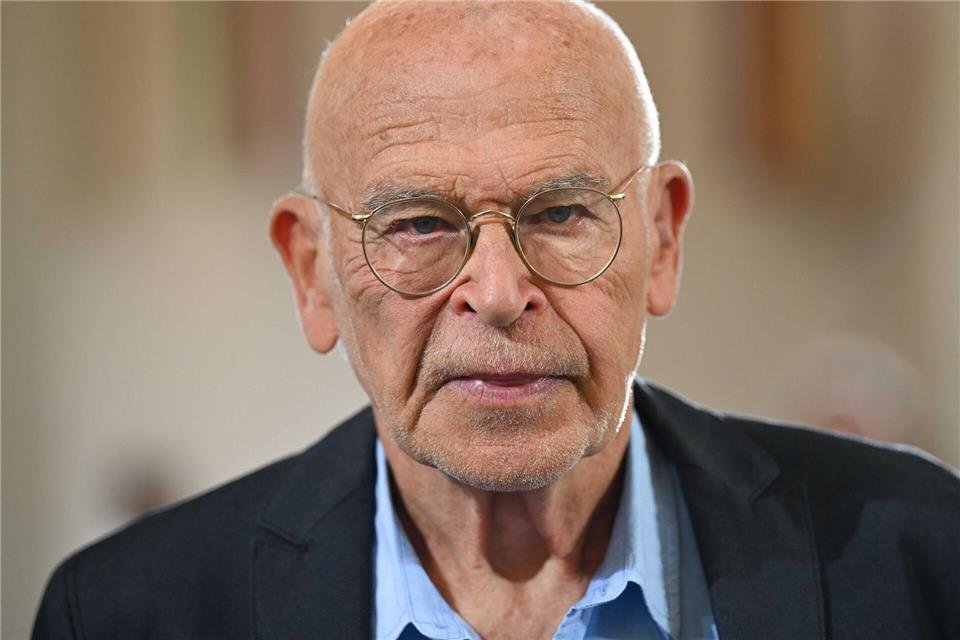 Günter Wallraff appelliert an Merz: „Gehen Sie in sich!“ Günter Wallraff hält die „Stadtbild“-Äußerung von Friedrich Merz für stigmatisierend (Archivbild).Arne Dedert/dpa