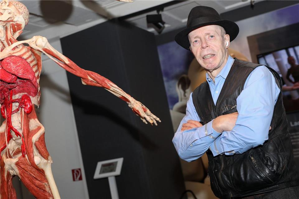 Gunther von Hagens ist für seine „Körperwelten“ bekannt. (Archivbild) Christoph Schmidt/dpa