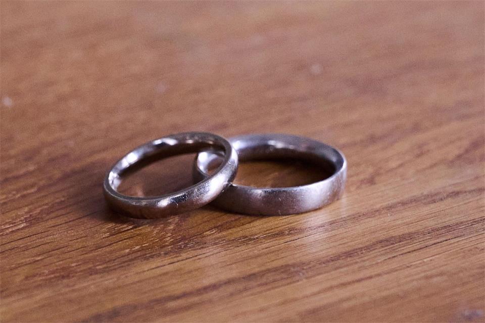 Gut 11.000 Hochzeiten gab es 2025. (Symbolbild)Annette Riedl/dpa