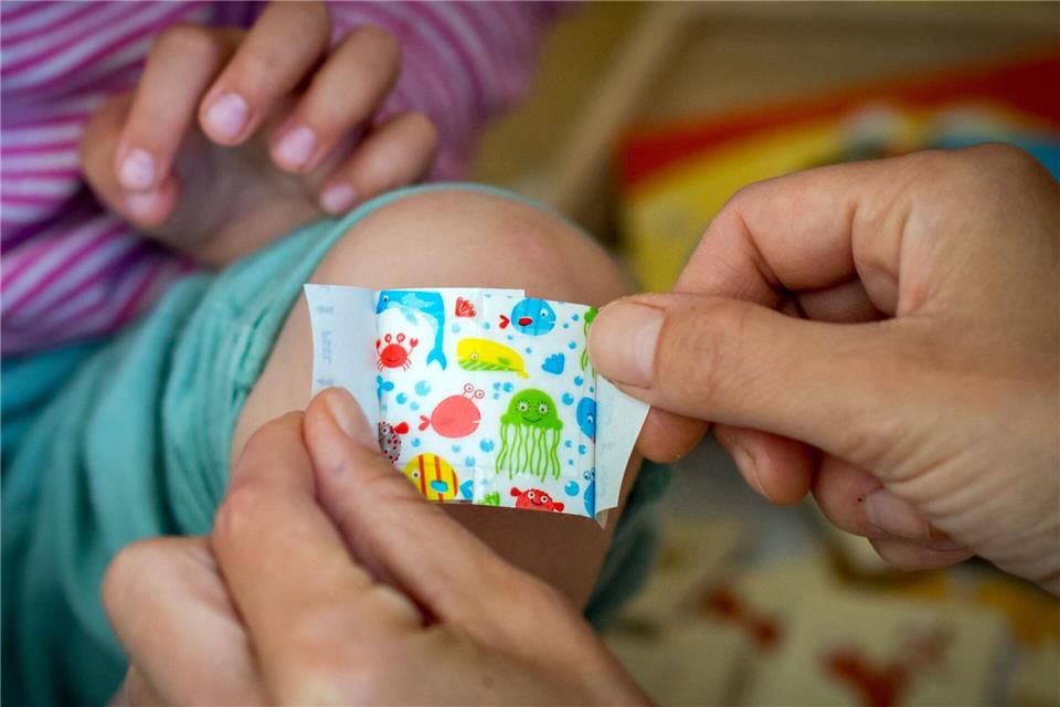 Gut behandelbar: Moderne Therapien mit Injektionen des fehlenden Gerinnungsfaktors ermöglichen Kindern mit Hämophilie ein nahezu normales Leben.Hendrik Schmidt/dpa/dpa-tmn