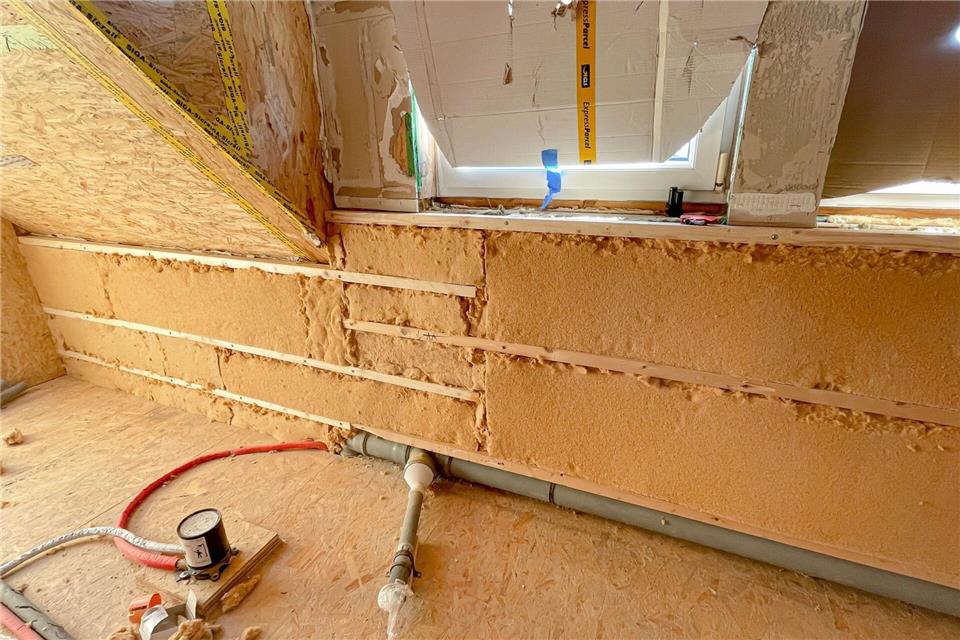 Gut gedämmt? Wer eine alte Immobilie übernimmt, muss gegebenenfalls energetische Maßnahmen nachholen. picture alliance/dpa/dpa-tmn