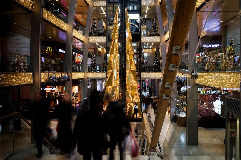 Gut lief es bei den Schmuck- und Uhrengeschäften. Christian Charisius/dpa