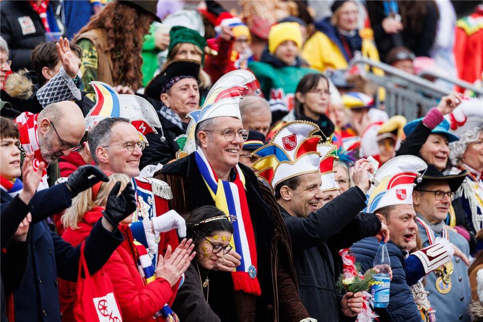 Gute Stimmung beim Rosenmontag in Mainz. Hannes P. Albert/dpa