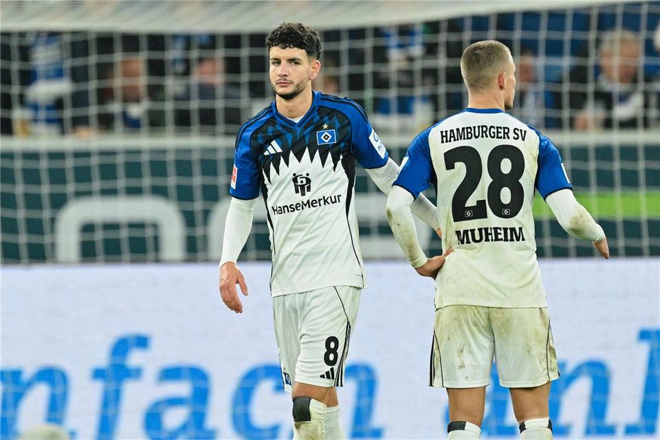 HSV-Frust: Daniel Elfadli (l.) und Miro Muheim. Uwe Anspach/dpa