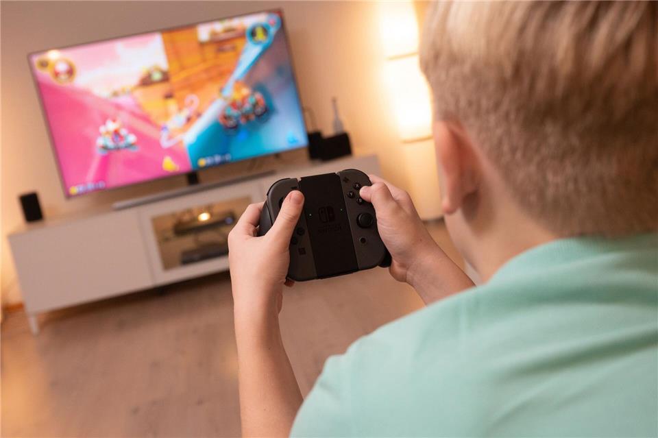 Haben Kinder unbeaufsichtigt einen In-App-Kauf getätigt, sollten Eltern schnellstmöglich Widerspruch einlegen.Benjamin Nolte/dpa-tmn