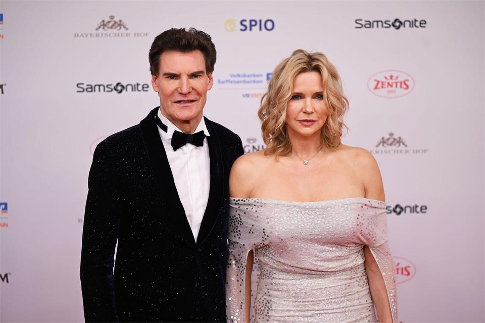 Haben sich in Freundschaft entschieden, getrennte Wege zu gehen: Veronica Ferres und Carsten Maschmeyer. (Archivbild)Felix Hörhager/dpa