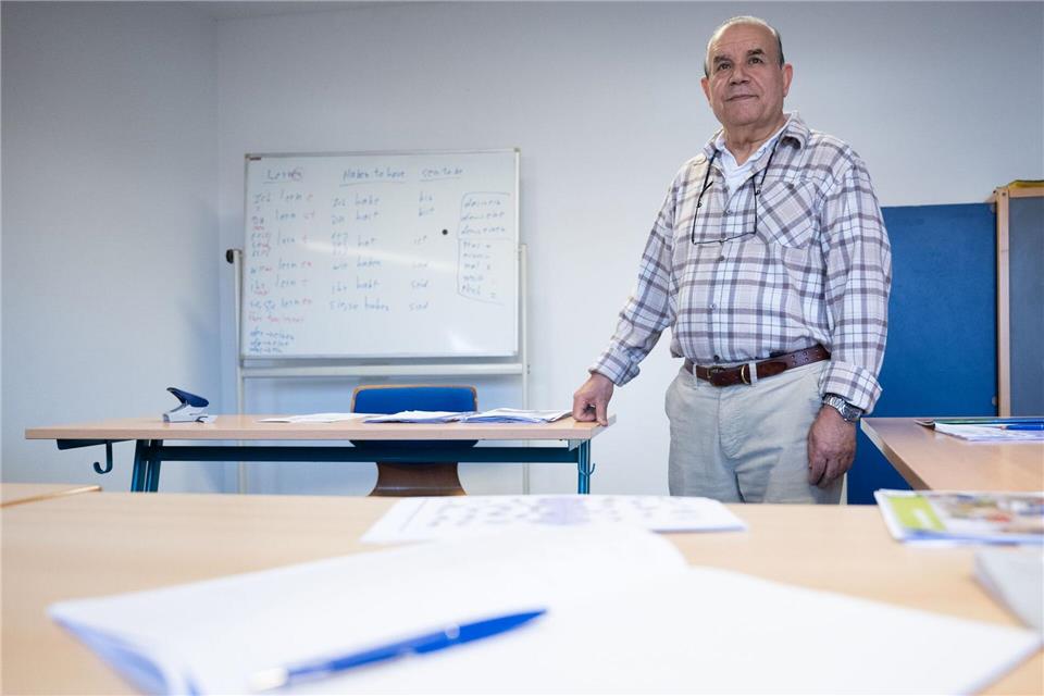 Habib Bashiri (71) unterrichtet seit 28 Jahren Deutsch.Florian Wiegand/dpa