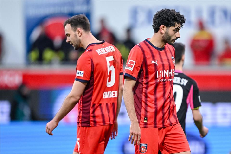 Hadern verboten: FCH-Trainer Schmidt fordert von seinen Spielern mentale Stärke.Harry Langer/dpa