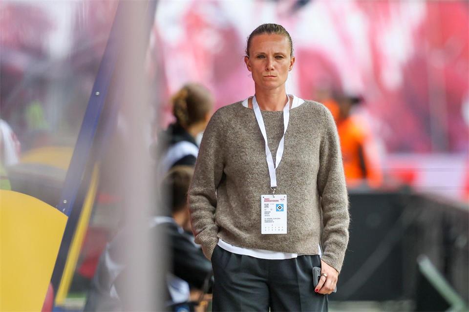 Hält auch langfristig an HSV-Trainer Merlin Polzin fest: Sportvorständin Kathleen Krüger. (Archivbild)Jan Woitas/dpa