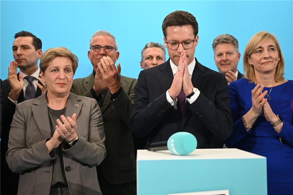 Hagel sagte, er übernehme „für dieses Ergebnis die Verantwortung“.Marijan Murat/dpa