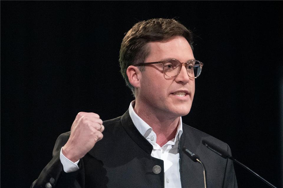 Hagel wäre der jüngste Regierungschef in der Geschichte des Landes.Marijan Murat/dpa