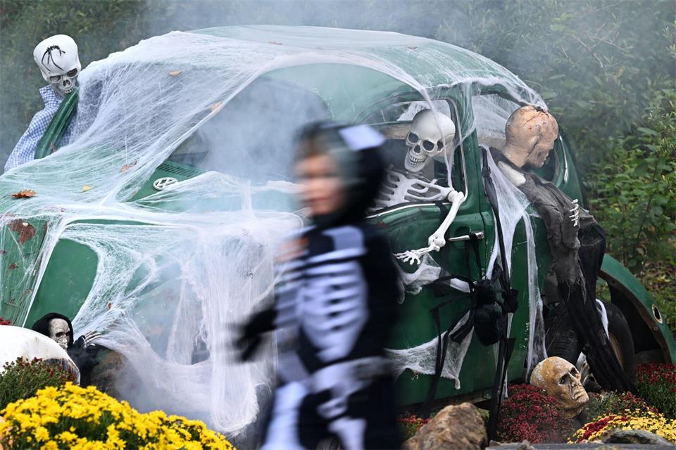 „Halloween hat für das Taunus Wunderland mittlerweile eine ähnlich große Bedeutung wie die Sommerferien“, sagt Sprecher Sven Gerich. (Archivbild) Arne Dedert/dpa