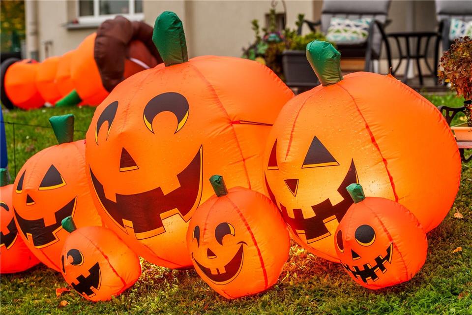 Halloween ist für den Handel zu einem relevanten Umsatzfaktor geworden. (Symbolbild)Andreas Arnold/dpa