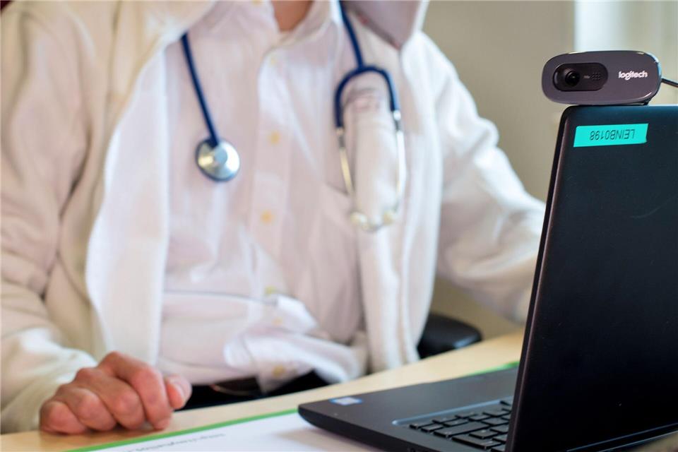 Hamburg hat im bundesweiten Vergleich eine gute Versorgung mit Hausärztinnen und Hausärzten (Symbolbild).Monika Skolimowska/dpa-Zentralbild/dpa