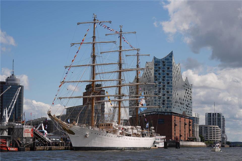 Hamburg interessiert immer mehr Touristen. Im ersten Halbjahr wurden rund 7,7 Millionen Übernachtungen gezählt.Marcus Brandt/dpa