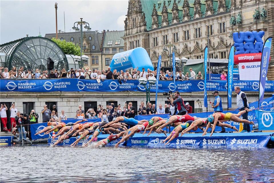 Hamburg wird 2027 Schauplatz der Finals der World Triathlon Championship Series. (Archivbild)Georg Wendt/dpa