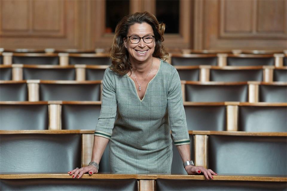 Hamburgs Bürgerschaftspräsidentin Carola Veit ist offen für eine Bund-Länder-Arbeitsgruppe zur verfassungsrechtlichen Überprüfung der AfD. (Archivbild) Marcus Brandt/dpa