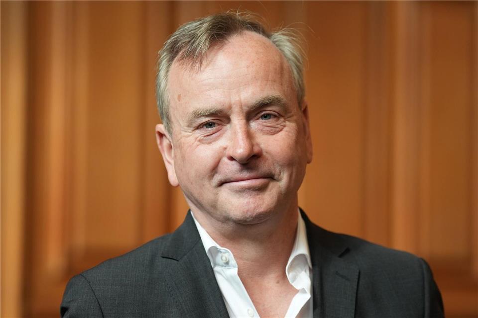 Hamburgs Datenschutzbeauftragter Thomas Fuchs hat die Behörden zu mehr Offenheit und Transparenz aufgefordert. (Archivbild)Marcus Brandt/dpa