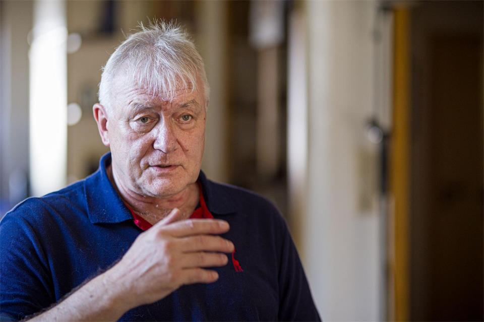 Handball ist noch immer Frank-Michael Wahls Leidenschaft. Moritz Frankenberg/dpa