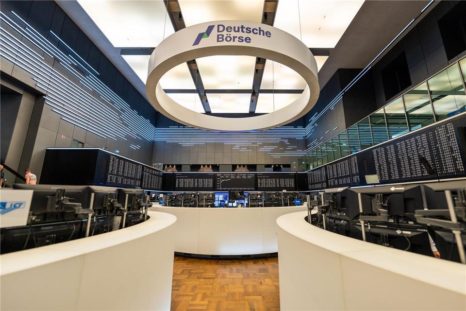 Handelsraum der Deutschen Börse in Frankfurt: Der Dax erreicht ein Rekordhoch (Archivbild)Andreas Arnold/dpa