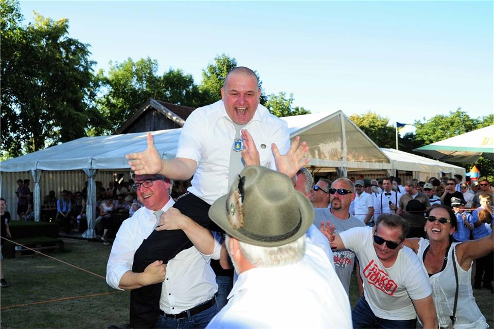 Hannes Bremer behielt die Nerven und wurde nach einem Schießkrimi Kaiser. 