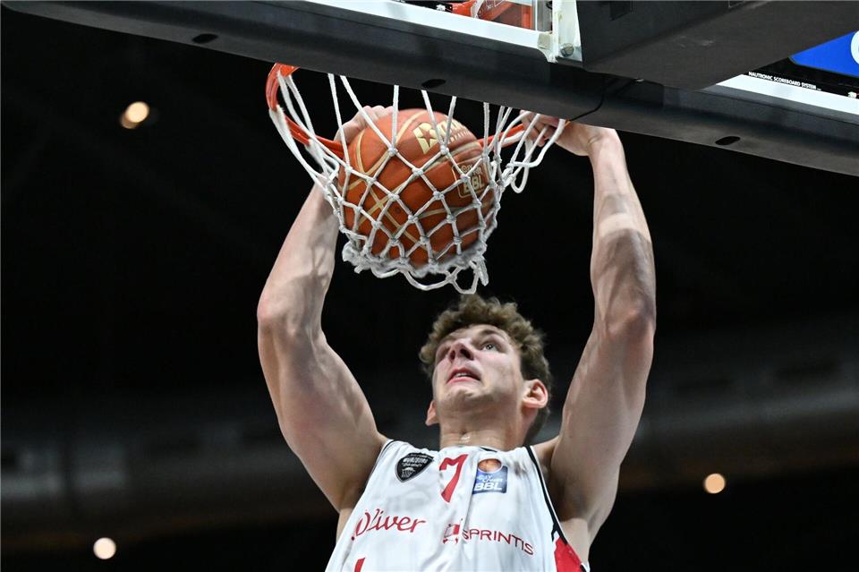 Hannes Steinbach steht bei den NBA-Clubs hoch im Kurs. (Archivbild)Swen Pförtner/dpa