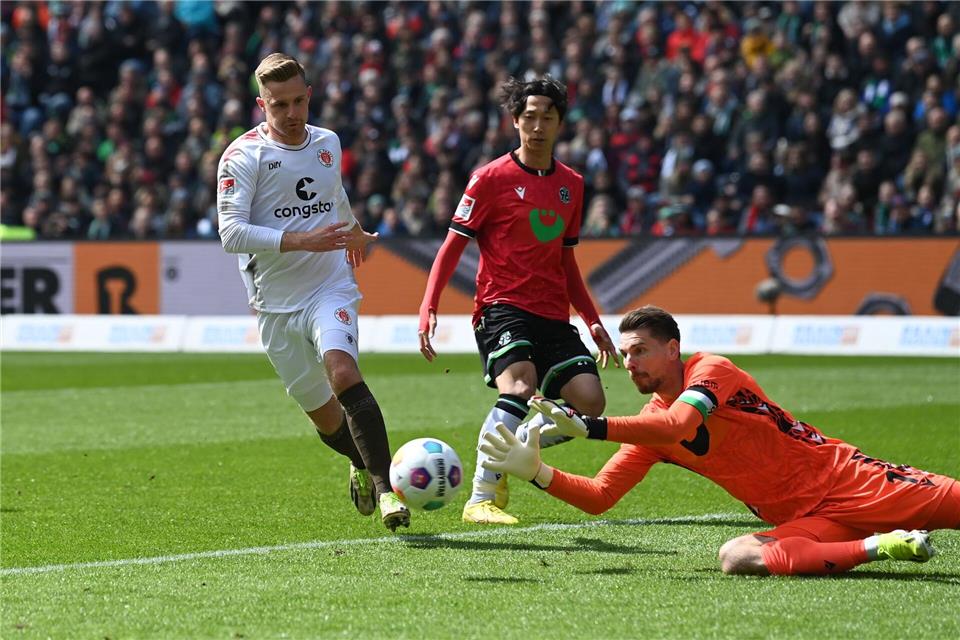 Hannover 96 und der FC St. Pauli trafen zuletzt in der 2. Bundesliga aufeinander Swen Pförtner/dpa