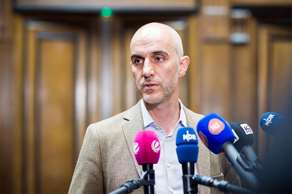 Hannovers OB Onay sieht weiterhin großes Potenzial im VW-Werk seiner Stadt.Moritz Frankenberg/dpa