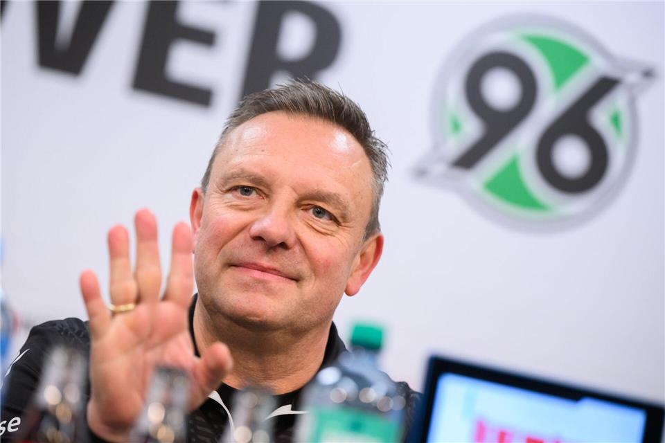 Hannovers Trainer André Breitenreiter.Julian Stratenschulte/dpa