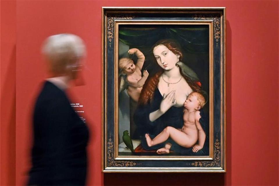 Heilige und Hexen: Hans Baldung Grien in Karlsruhe Hans Baldung Grien, Maria mit Kind und Papageien, 1533. Foto: Uli Deck/dpa