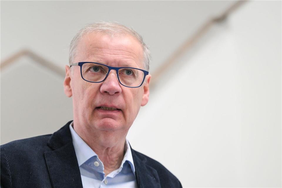 „Hans Rosenthal hat sich immer schützend vor alle seine Protagonisten gestellt. Das hat sich mir eingeprägt“, sagt Günther Jauch. (Archivbild)Jens Kalaene/dpa