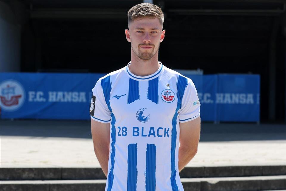 Hansa-Torschütze Jonas Dirkner.Bernd Wüstneck/dpa