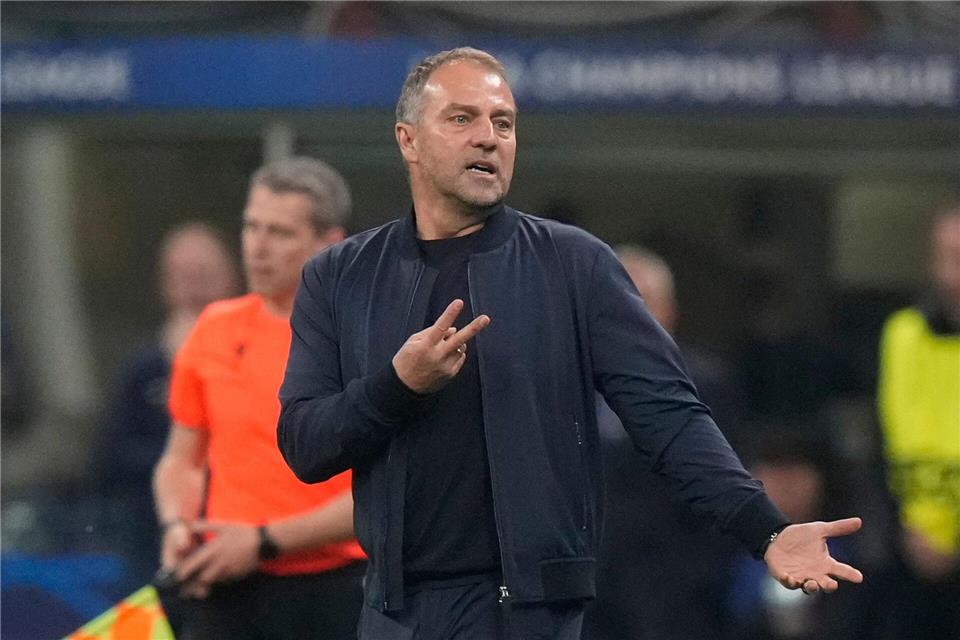 Hansi Flick und der FC Barcelona erlebten erneut einen emotionalen Abend.Luca Bruno/AP/dpa