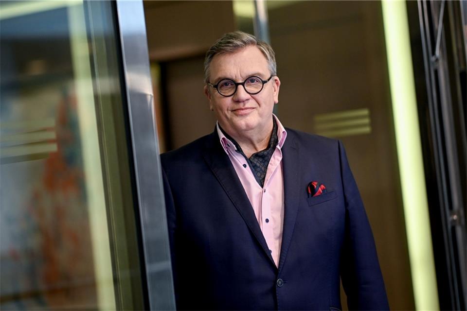 Hape Kerkeling ist aus Berlin „in das etwas beschaulichere Rheinland“ zurückgegangen.