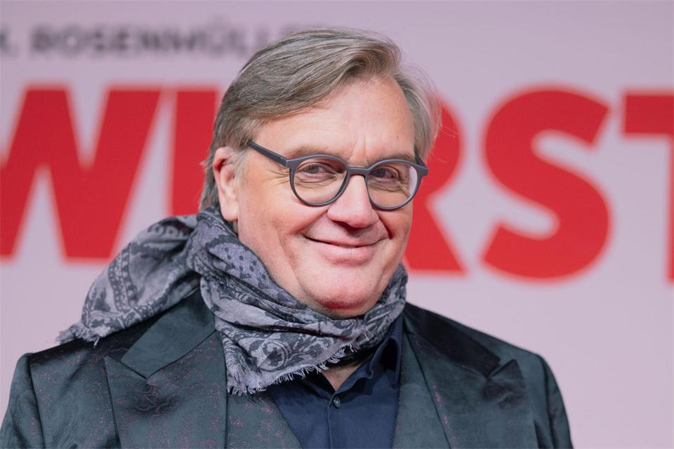 Hape Kerkeling wird bald im „Narrenkäfig“ zu sehen sein. (Archivbild)Rolf Vennenbernd/dpa