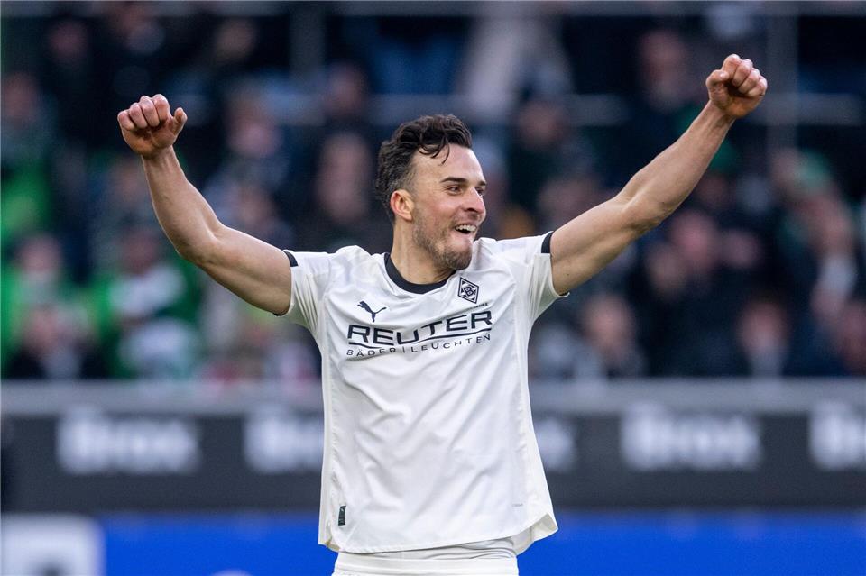 Haris Tabakovic blüht nach seiner Leihe von Hoffenheim nach Mönchengladbach auf. Gegen Hoffenheim will er seine starke Form bestimmt demonstrieren (Archivbild). David Inderlied/dpa