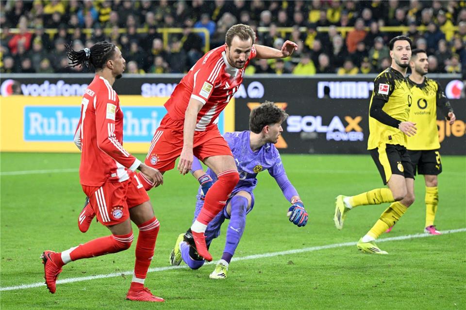Harry Kane (2. v. l.) traf auch gegen den BVB.Federico Gambarini/dpa