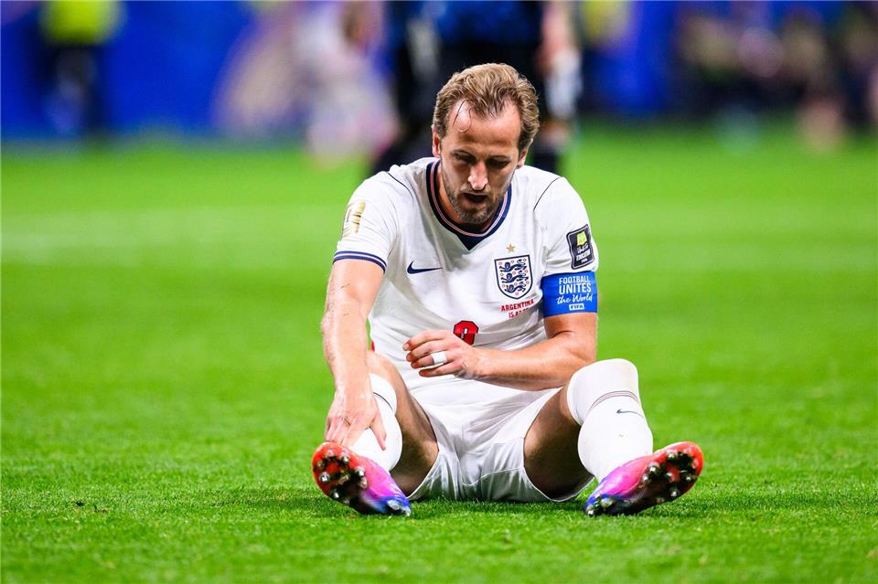 Harry Kane trauert über das Scheitern im Halbfinale. Tom Weller/dpa