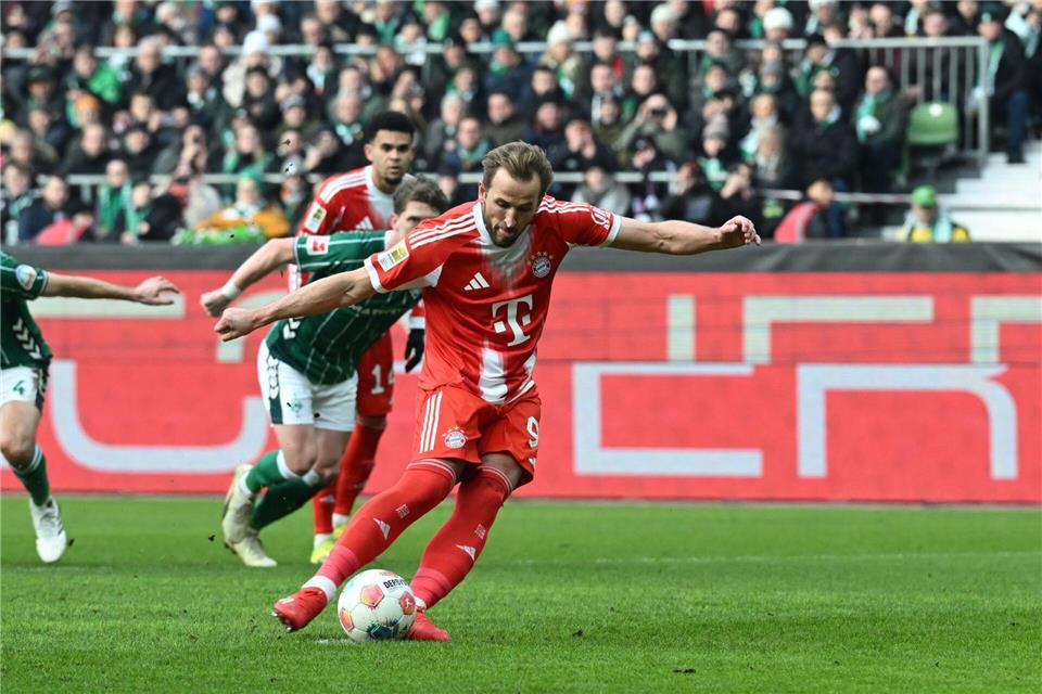 Harry Kane trifft per Foulelfmeter zum 0:1.Carmen Jaspersen/dpa