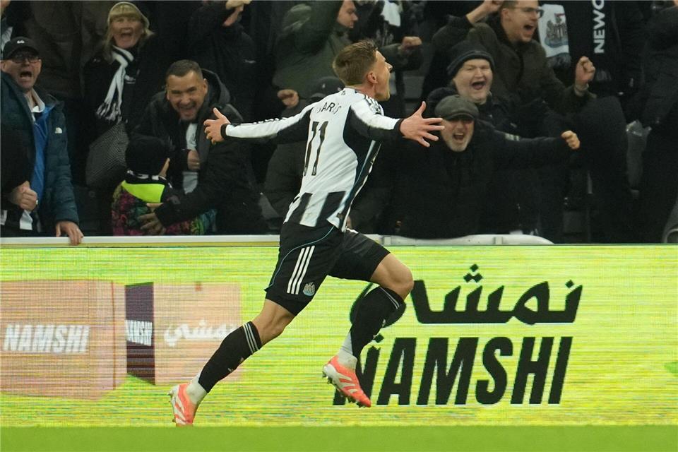 Harvey Barnes führte Newcastle United mit seinem Doppelpack zum Sieg gegen Manchester City.Jon Super/AP/dpa