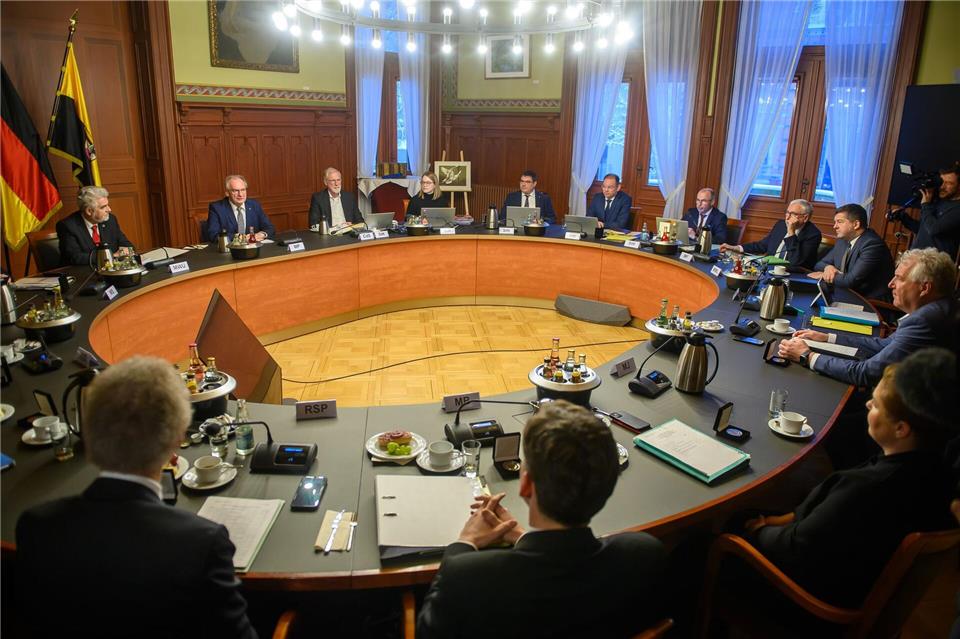 Haseloff erinnerte an verschiedene Herausforderungen, die die Landesregierungen bewältigen mussten.Klaus-Dietmar Gabbert/dpa