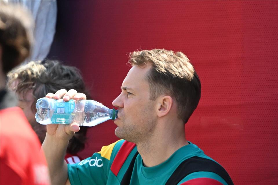 Hat auch ohne Einsatz Durst: Fußball-Nationaltorhüter Manuel Neuer. Federico Gambarini/dpa